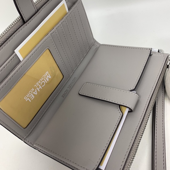 Michael Kors JST Large Zip Wristlet - Picture 6 of 8